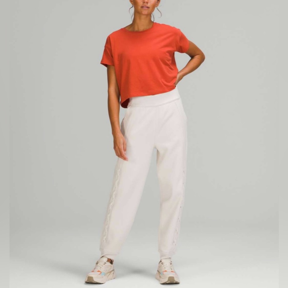 Lululemon Cates Tee - Picture 3 of 4